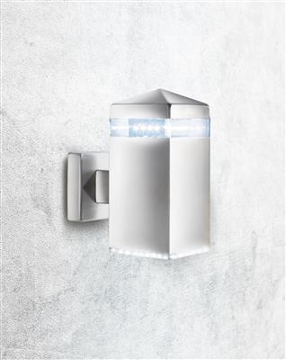India 32Lt LED Outdoor Wall Light - Satin Silver, IP44